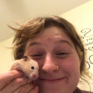 Meet your Posher, Abigail